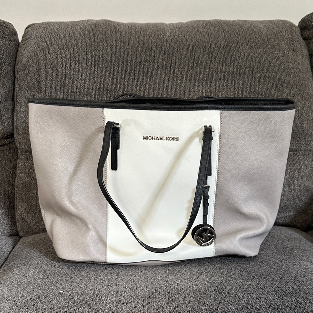 Michael Kors Black and Cream Women's Tote Bag